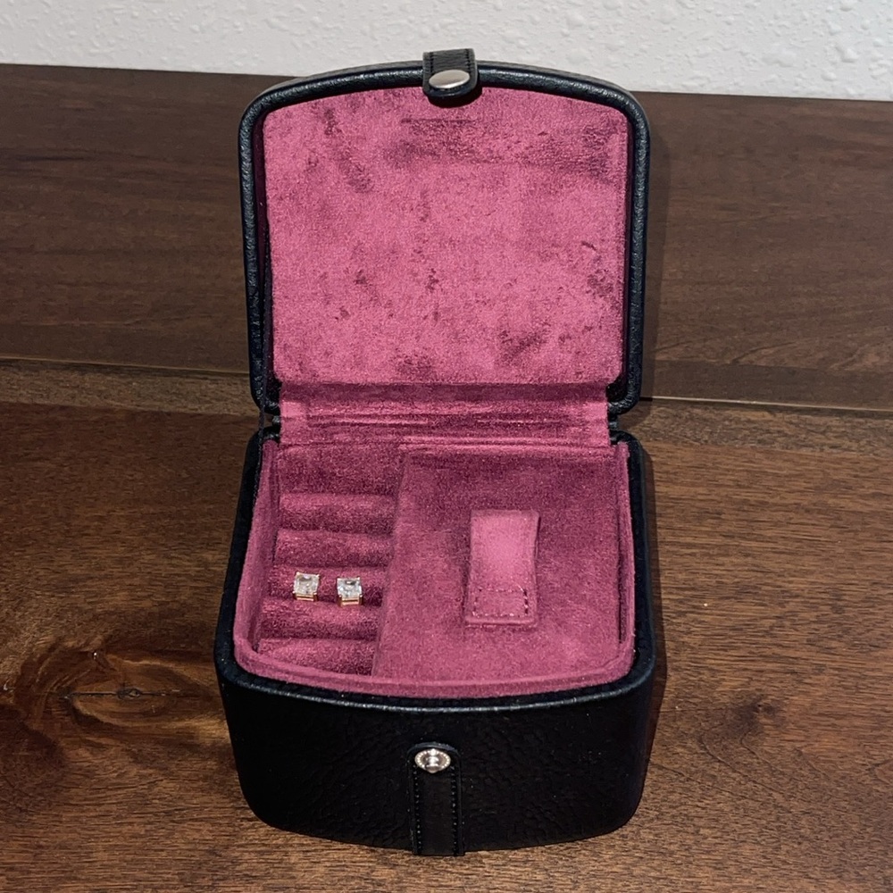 Eddie Bauer Genuine Split Leather Travel Jewelry Organizer